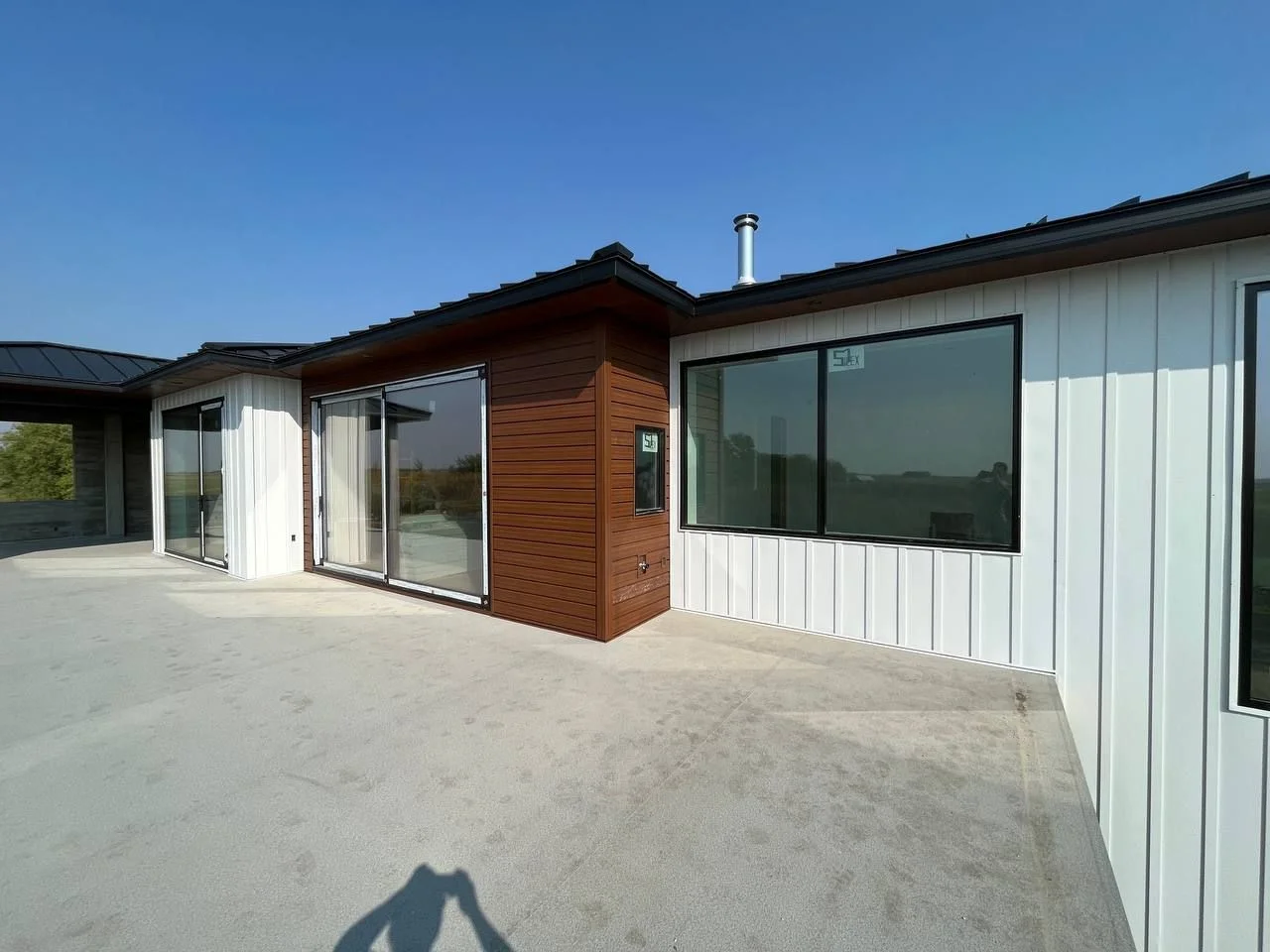 RJ House - Metal Seamless Siding